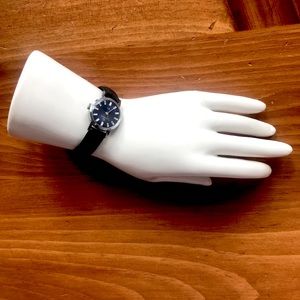 Vintage women's wristwatch - Helbros w/ blue face
